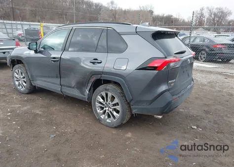 2021 Toyota Rav4 Xle Premium from USA, damaged, VIN 2T3A1RFV4MC171152